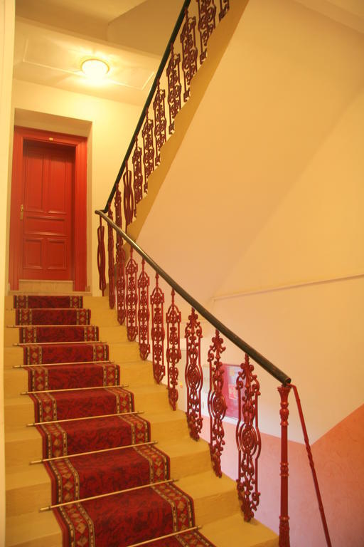פראג Vlkova Palace מראה חיצוני תמונה