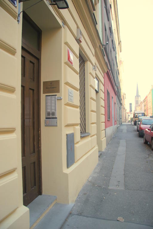 פראג Vlkova Palace מראה חיצוני תמונה