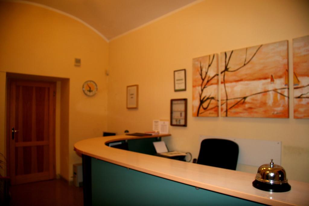 פראג Vlkova Palace מראה חיצוני תמונה