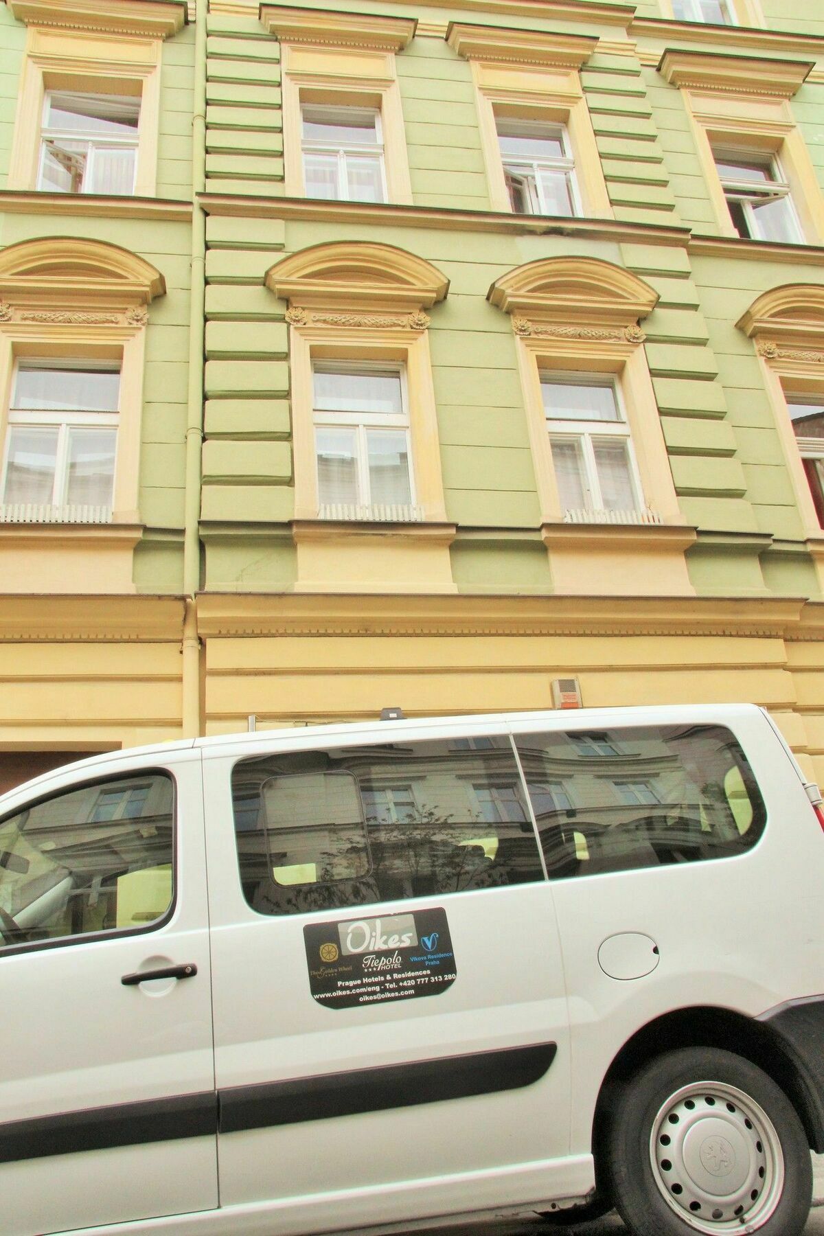 פראג Vlkova Palace מראה חיצוני תמונה