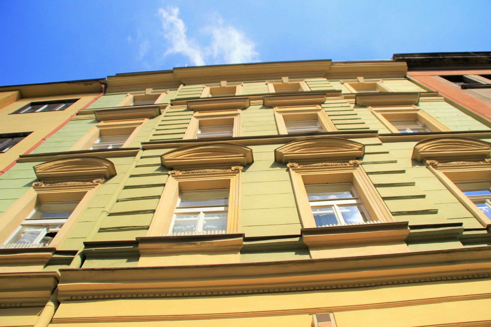 פראג Vlkova Palace מראה חיצוני תמונה